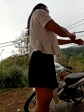 emaame68 online show from November 2025 01:42:01 AM