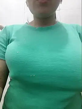 Shiny Babe online show from March 2026 06:57:01 AM