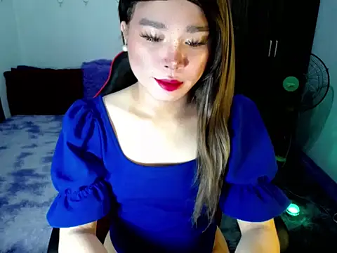 Snapshot of Urassiansweetcummer chatting on December 2025 02:16:02 AM Urassiansweetcummer online show from December 2025 02:16:02 AM