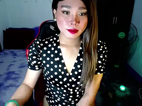 Snapshot of Urassiansweetcummer chatting on December 2025 02:28:02 AM Urassiansweetcummer online show from December 2025 02:28:02 AM