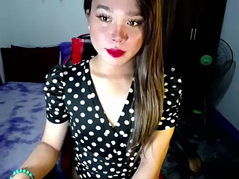 Snapshot of Urassiansweetcummer chatting on November 2025 02:04:01 AM Urassiansweetcummer online show from November 2025 02:04:01 AM