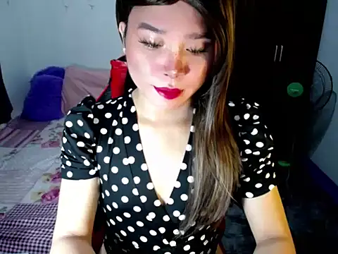 Urassiansweetcummer online show from October 2025 04:04:02 AM