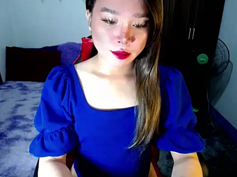 Snapshot of Urassiansweetcummer chatting on October 2025 12:29:02 AM Urassiansweetcummer online show from October 2025 12:29:02 AM