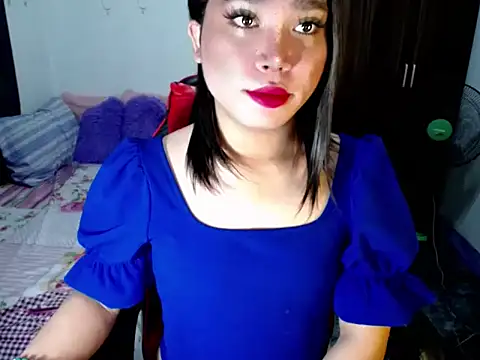 Urassiansweetcummer online show from September 2025 12:58:01 AM