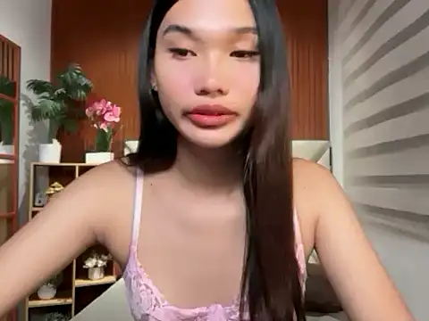 Snapshot of universal_slutt chatting on June 2026 05:19:01 PM universal slutt online show from June 2026 05:19:01 PM