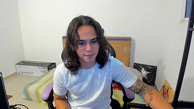 Snapshot of Maximiliano_scoott__ chatting on October 2025 04:35:01 AM Maximiliano scoott online show from October 2025 04:35:01 AM