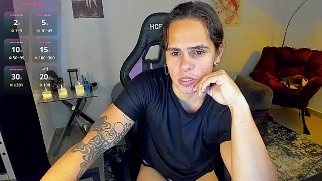 Maximiliano scoott   online show from December 2025 08:25:01 PM