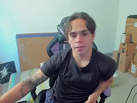 Snapshot of Maximiliano_scoott__ chatting on October 2025 06:29:01 PM Maximiliano scoott online show from October 2025 06:29:01 PM