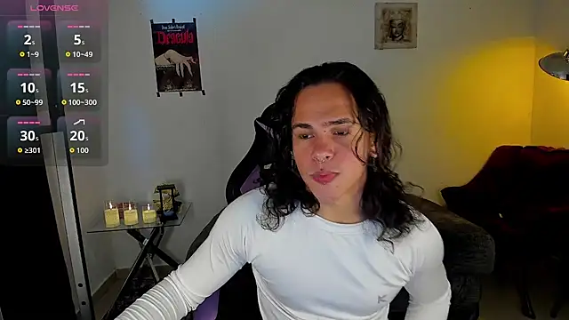 Snapshot of Maximiliano_scoott__ chatting on November 2025 05:38:02 PM Maximiliano scoott online show from November 2025 05:38:02 PM