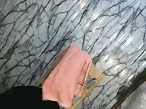 queen staceyy online show from April 2026 11:43:02 PM