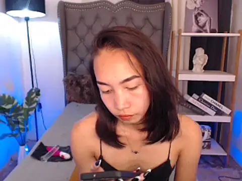 Snapshot of Sweet_kittyxx chatting on November 2025 04:12:01 AM Sweet kittyxx online show from November 2025 04:12:01 AM