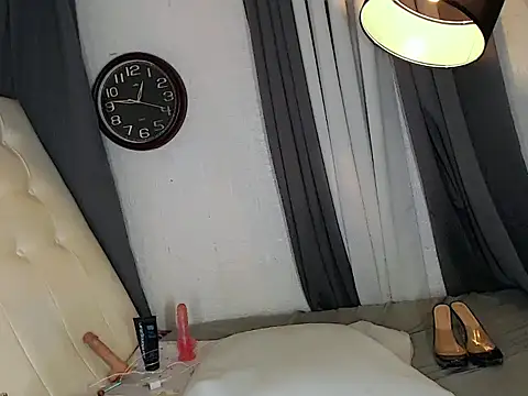 Foxxy Barbie online show from May 2026 09:41:02 AM