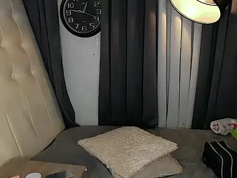Foxxy Barbie online show from April 2026 06:49:02 AM