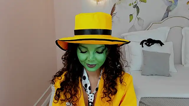 MargaretPeace online show from November 2025 03:13:02 AM