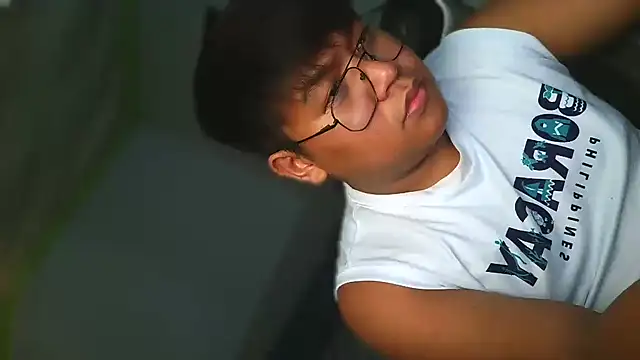 red libraxxx online show from November 2025 07:47:01 PM