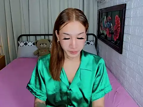 TRANSGODDESSA online show from November 2025 02:32:02 PM