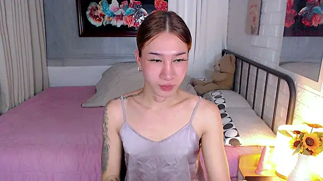 TRANSGODDESSA online show from November 2025 02:01:02 AM