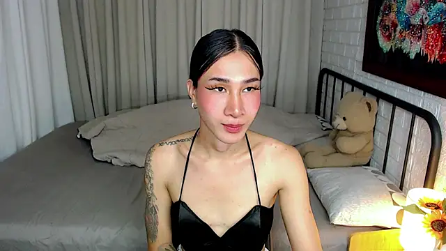 TRANSGODDESSA online show from December 2025 01:05:02 AM