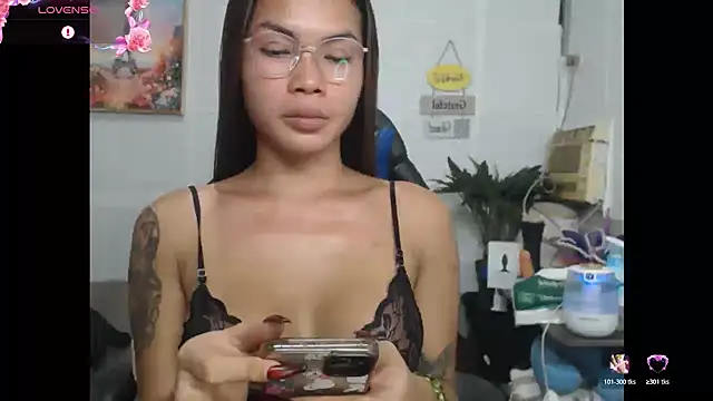 lucyheart777 online show from June 2026 02:00:02 AM