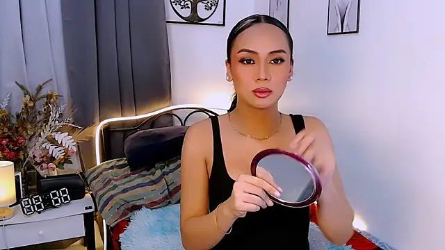 Zialustts online show from October 2025 03:59:02 PM