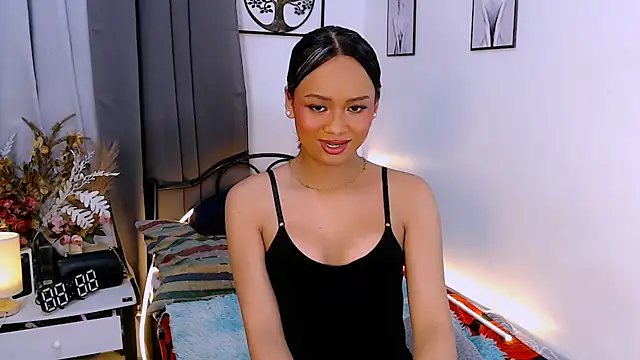 Zialustts online show from October 2025 07:05:02 PM