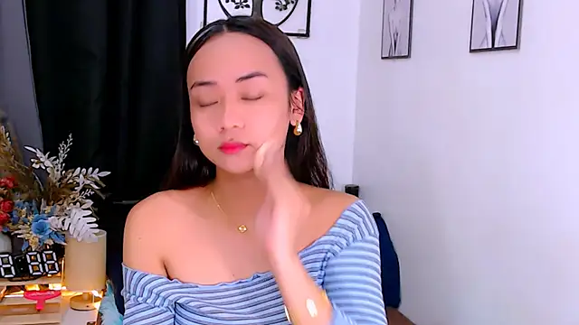 Zialustts online show from March 2026 03:55:01 AM