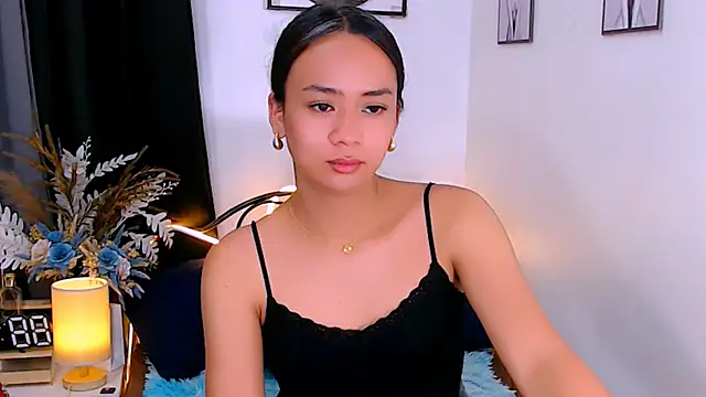 Zialustts online show from April 2026 03:40:02 PM