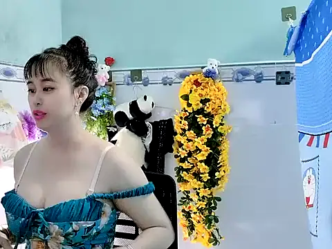 emgaixinhngoan online show from September 2025 11:55:02 PM