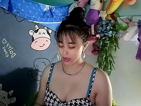 emgaixinhngoan online show from November 2025 04:12:02 PM