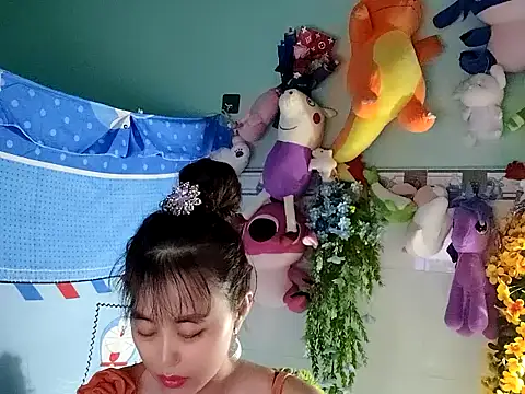 emgaixinhngoan online show from November 2025 11:30:02 PM