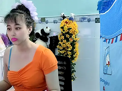 emgaixinhngoan online show from September 2025 11:43:02 PM
