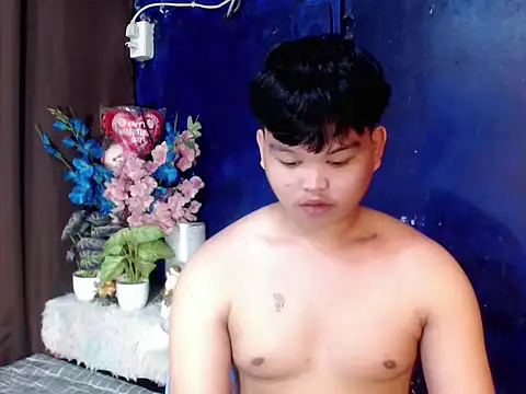 Reynelcock online show from March 2026 07:27:01 PM