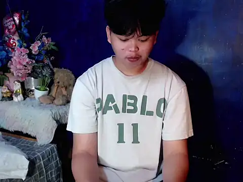 Reynelcock online show from February 2026 05:45:01 PM