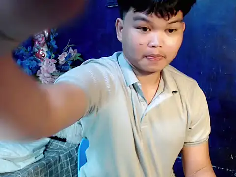 Reynelcock online show from February 2026 04:40:01 PM