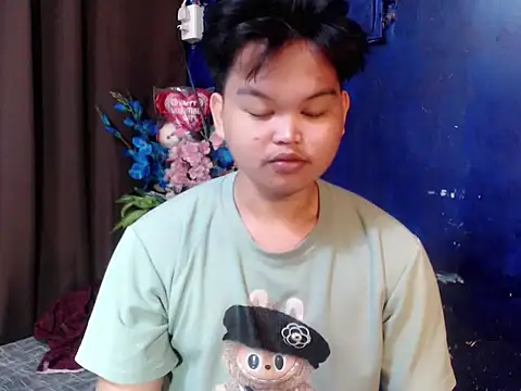 Reynelcock online show from March 2026 05:50:01 PM