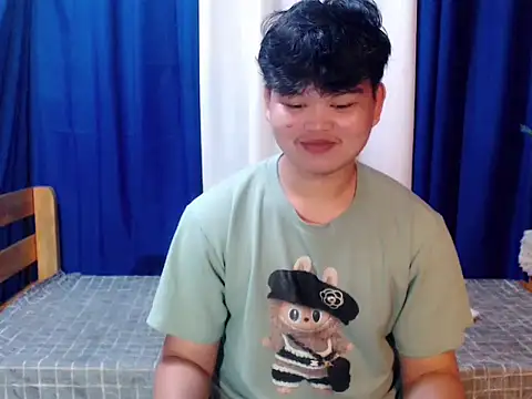 Reynelcock online show from February 2026 05:10:02 PM