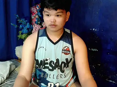 Reynelcock online show from February 2026 05:03:01 PM