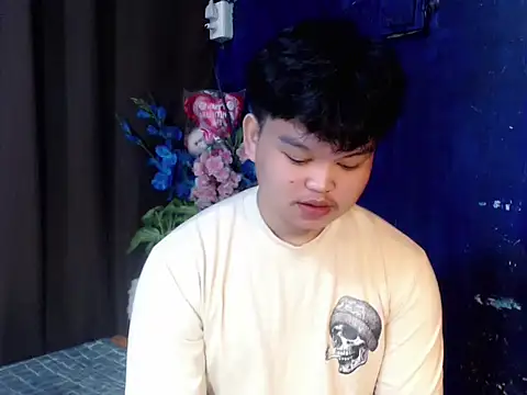 Reynelcock online show from March 2026 06:09:02 PM