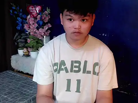 Reynelcock online show from March 2026 03:40:01 PM