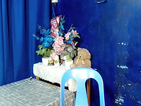 Reynelcock online show from February 2026 08:25:01 AM