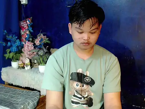 Reynelcock online show from February 2026 04:30:02 PM