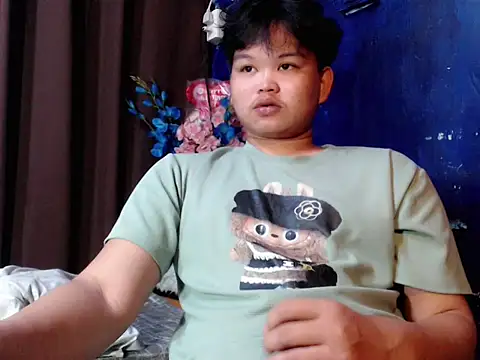 Reynelcock online show from April 2026 12:51:01 PM