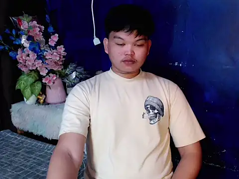 Reynelcock online show from April 2026 04:33:02 PM