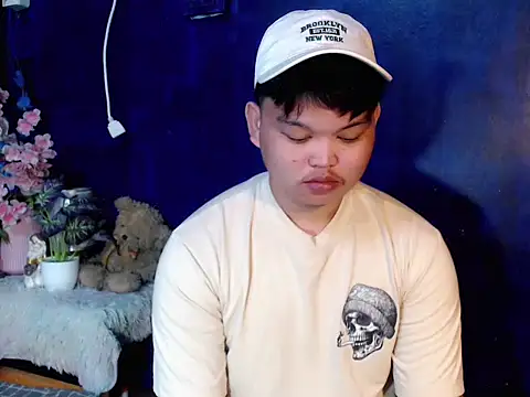 Reynelcock online show from April 2026 04:34:02 PM