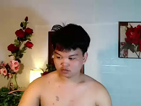 Snapshot of Reynelcock chatting on July 2026 04:34:02 AM Reynelcock online show from July 2026 04:34:02 AM