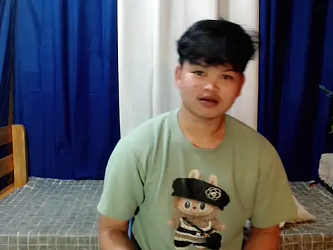 Reynelcock online show from February 2026 04:47:01 PM