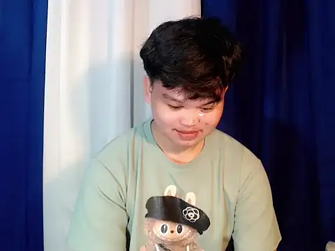 Reynelcock online show from November 2025 11:04:02 AM