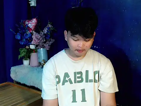 Reynelcock online show from November 2025 11:55:02 AM