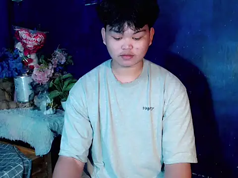 Reynelcock online show from November 2025 04:46:01 PM