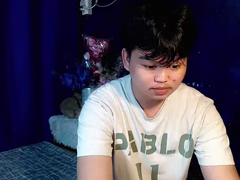 Reynelcock online show from October 2025 12:05:02 PM